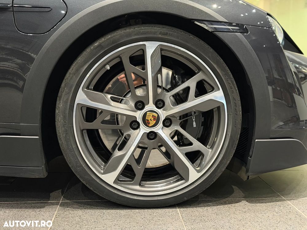 Porsche Taycan - 15