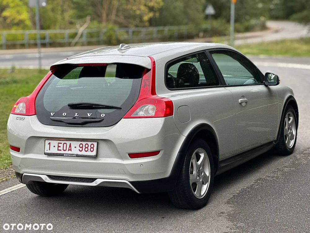 Volvo C30 D2 Momentum - 19