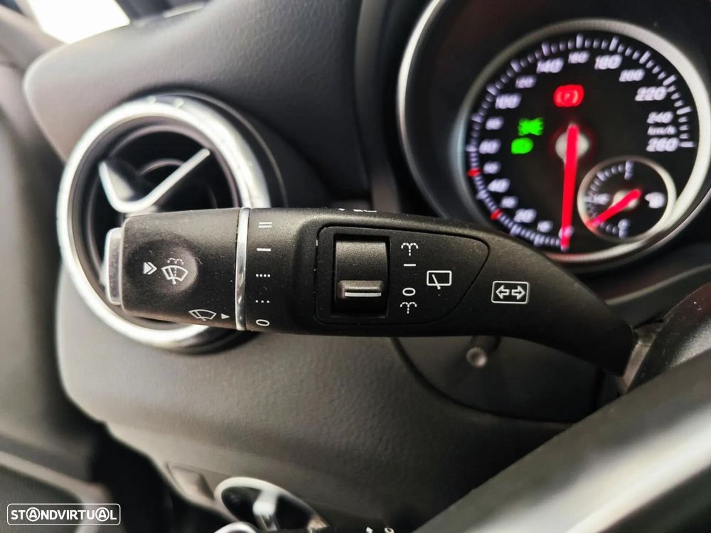 Mercedes-Benz CLA 180 7G-DCT AMG Line - 47
