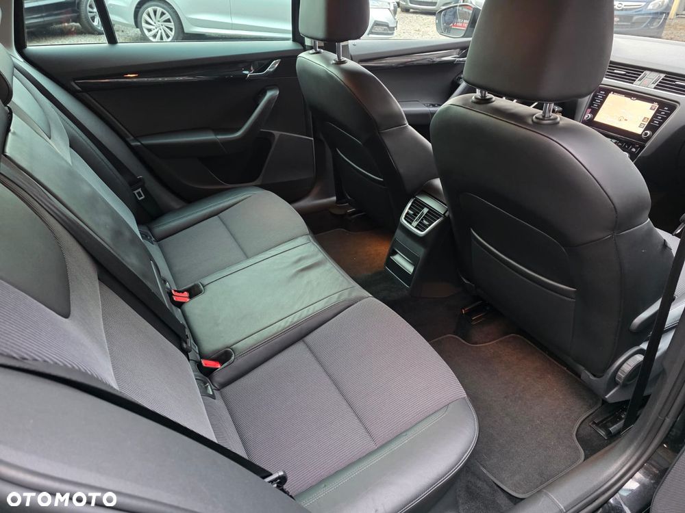 Skoda Octavia 1.6 TDI DSG Premium Edition - 20