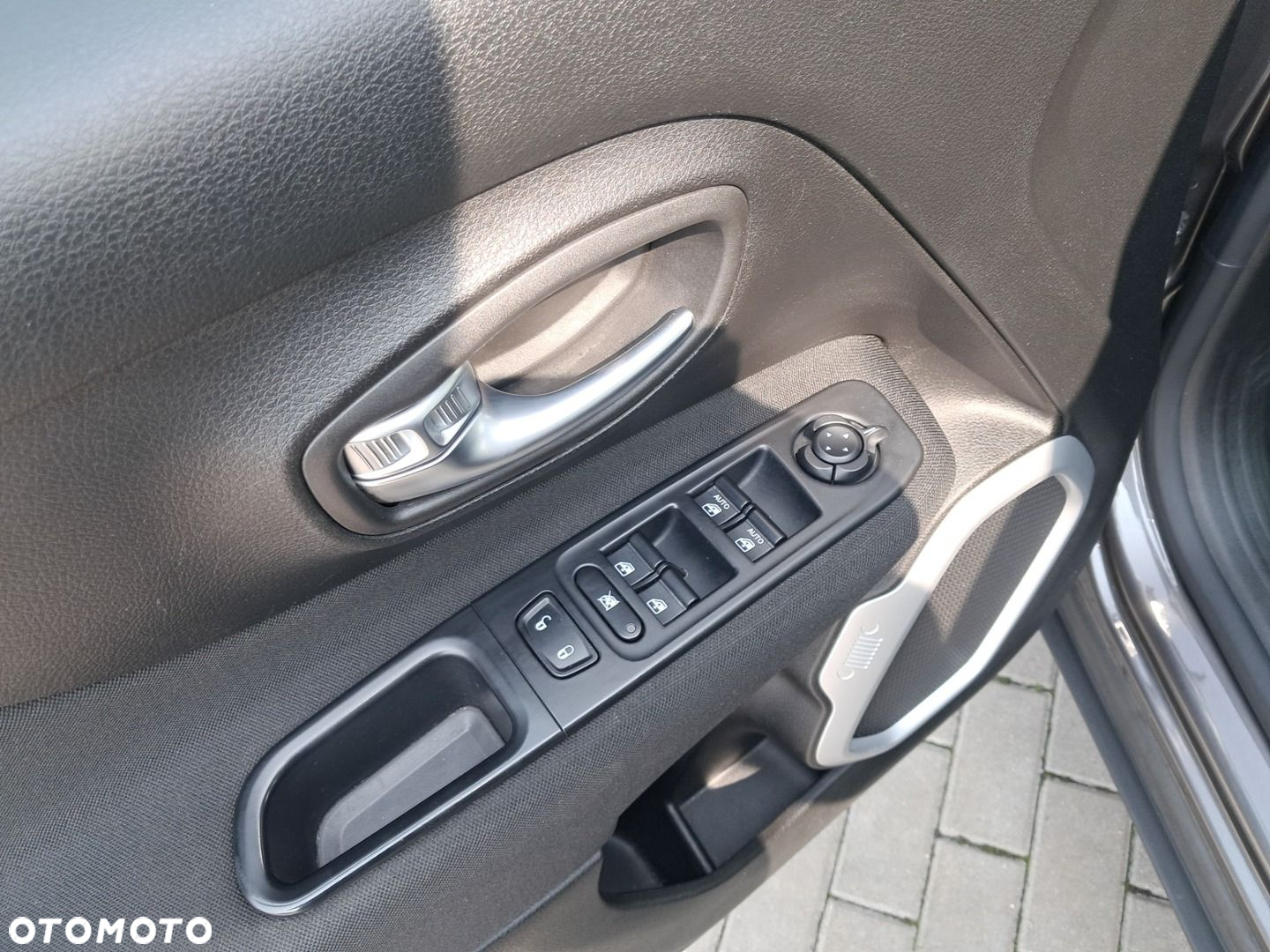 Jeep Renegade 1.4 MultiAir Longitude FWD S&S - 6
