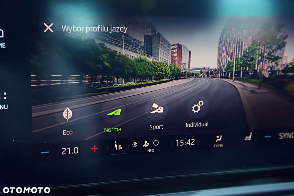 Skoda Octavia 2.0 TDI Style DSG - 36