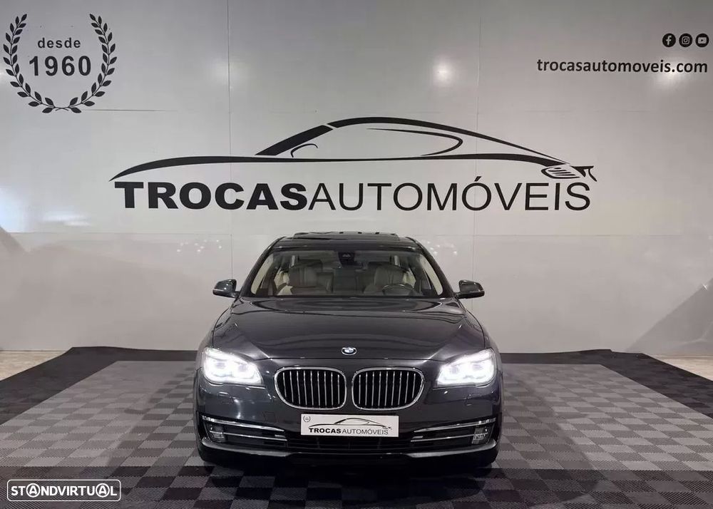 BMW 740 d - 12