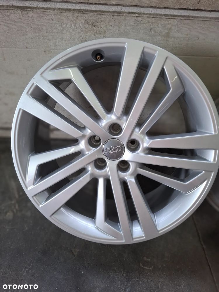 Audi Felgi  R20 80A601025 L - 2