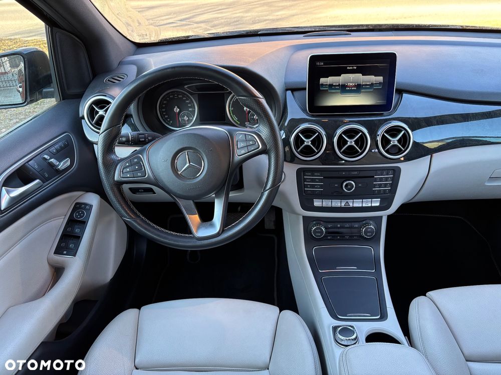 Mercedes-Benz Klasa B (Electric Drive) 250 e - 15