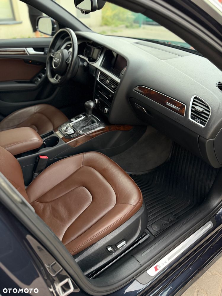 Audi A4 Limousine - 12