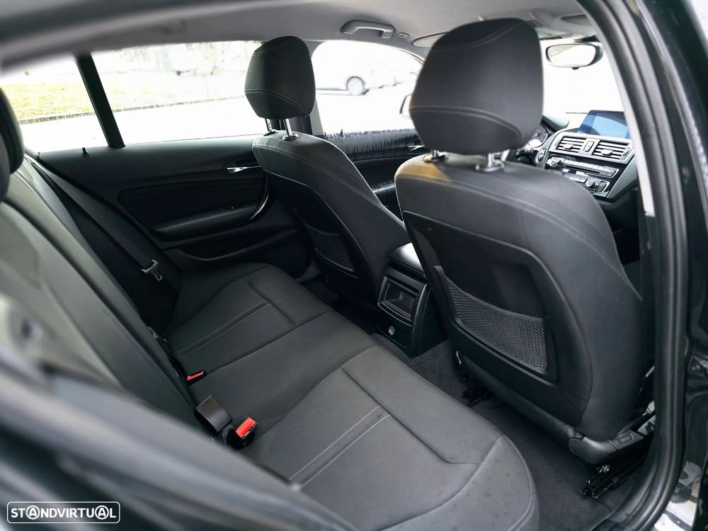 BMW 116 d Line Sport - 28