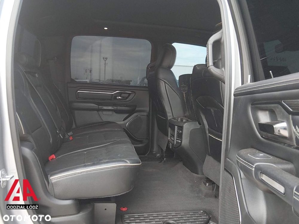 RAM 1500 - 12