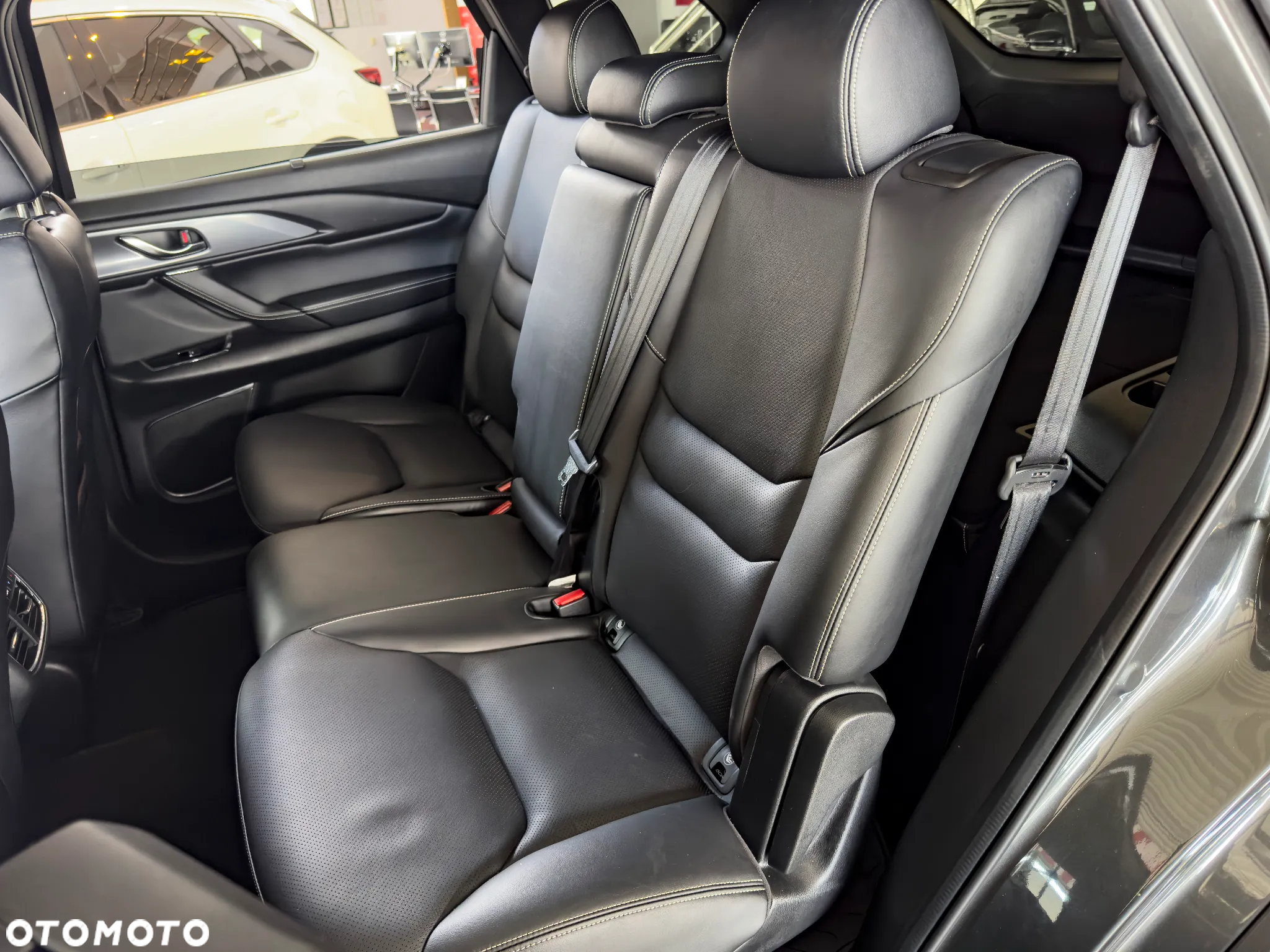 Mazda CX-9 - 11