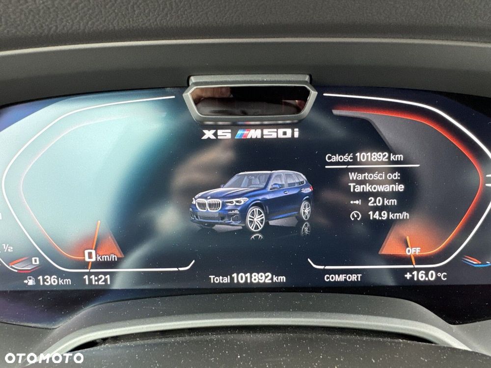 BMW X5 M50i - 16