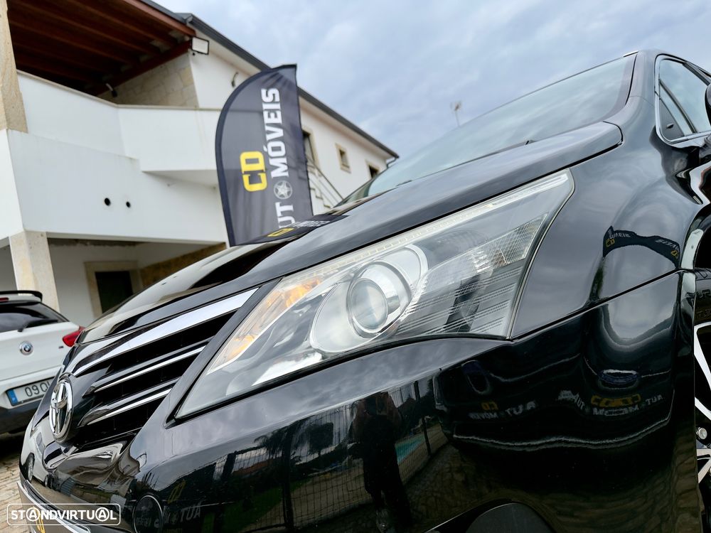 Toyota Avensis SW 2.0 D-4D Exclusive +Navi - 12