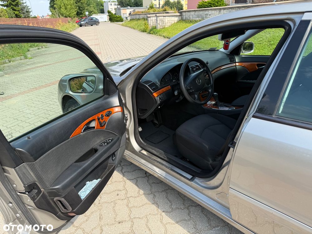 Mercedes-Benz Klasa E 280 CDI 4-Matic Classic - 13