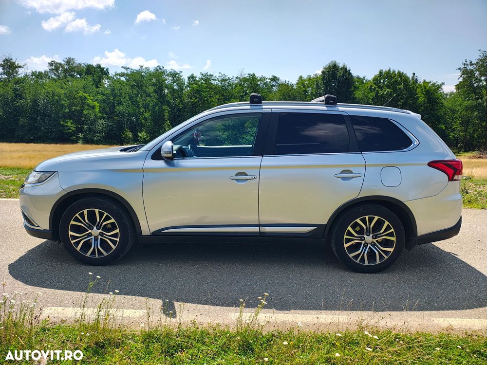 Mitsubishi Outlander - 4