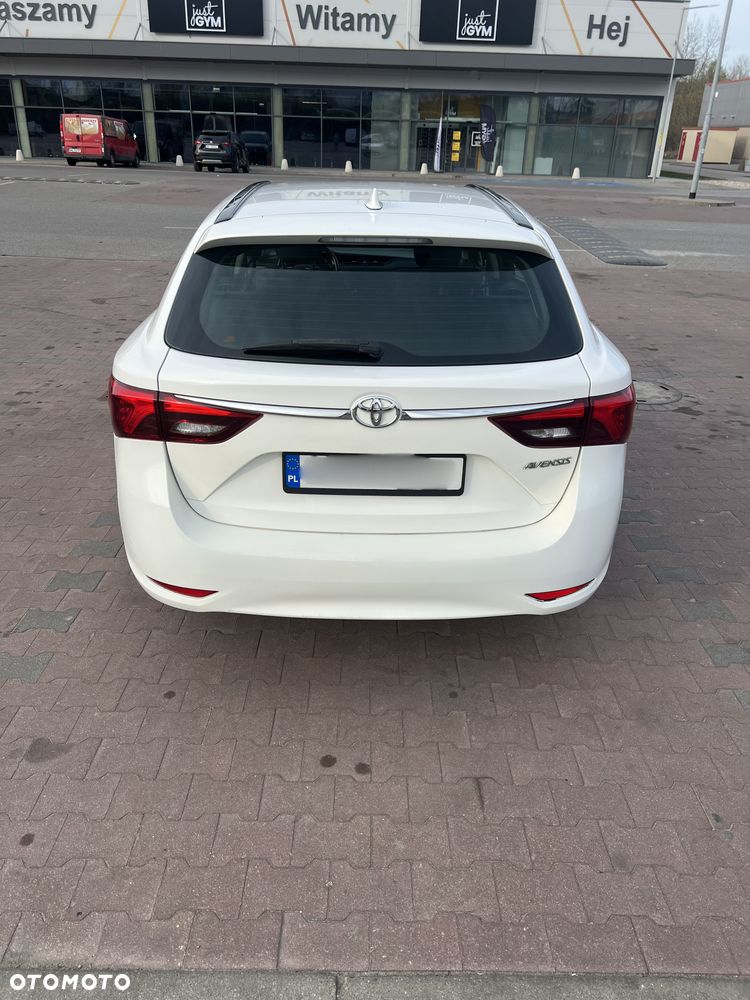 Toyota Avensis 2017 photo 4
