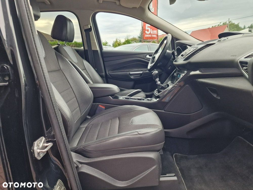 Ford Kuga 1.6 EcoBoost 2x4 Titanium - 27