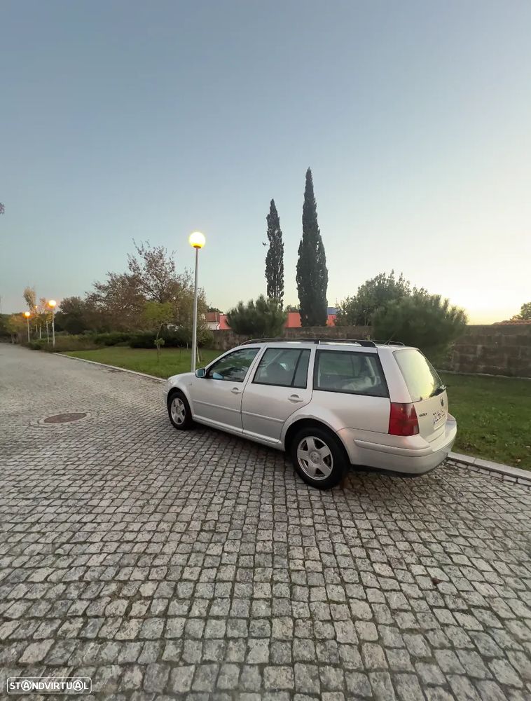 VW Golf Variant 1.9 TDi 4M Highline - 3