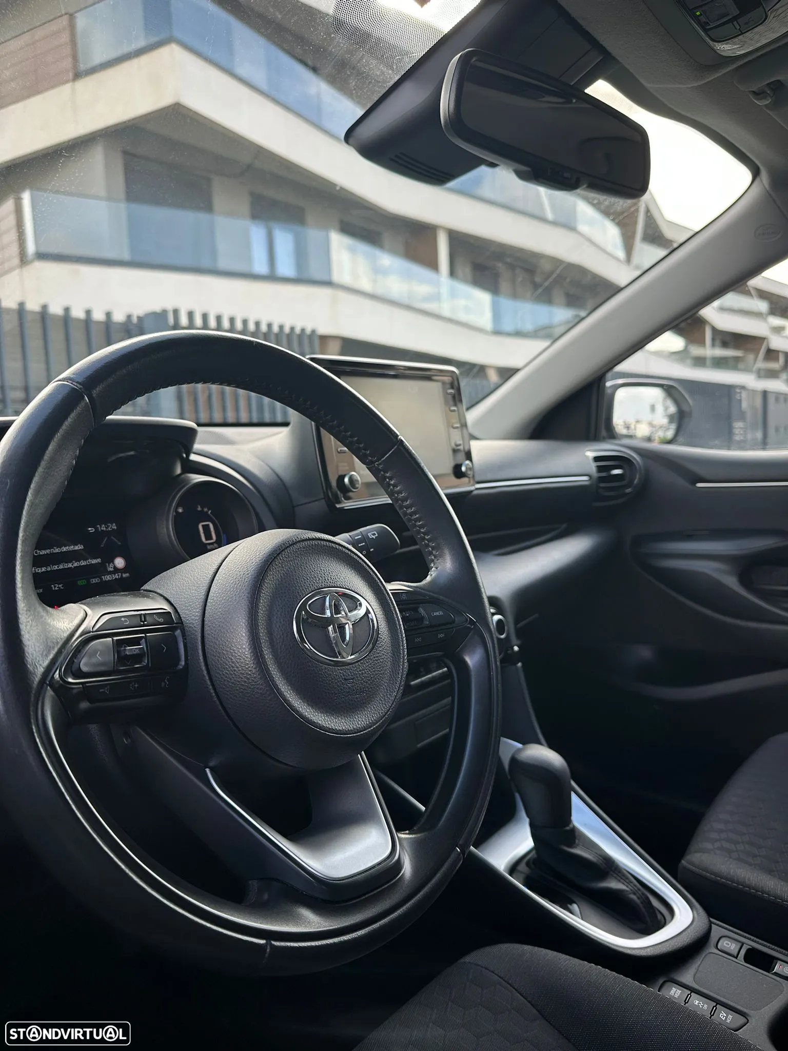 Toyota Yaris 1.5 HDF Comfort Plus - 19