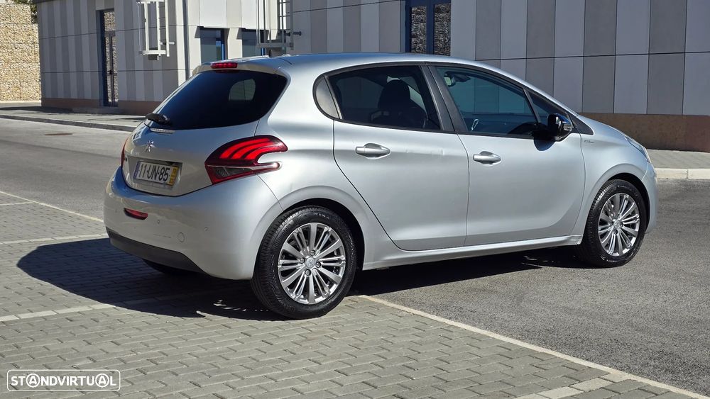 Peugeot 208 1.2 PureTech Style - 2