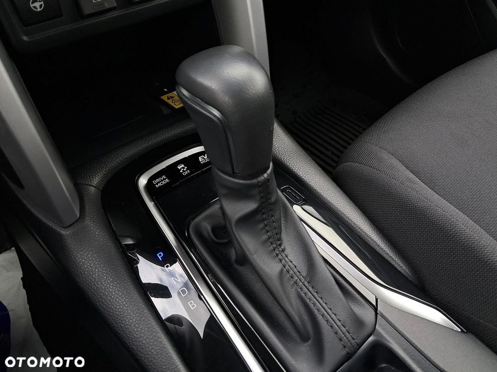 Toyota Corolla Cross - 24