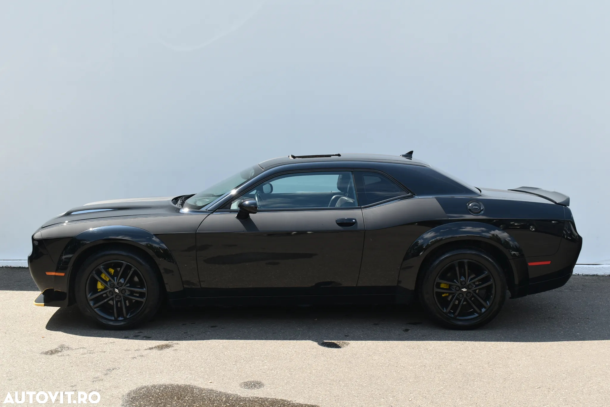 Dodge Challenger - 9