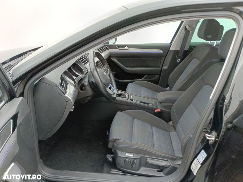 Volkswagen Passat - 7