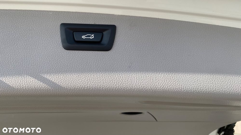 BMW Seria 3 330i GPF xDrive Sport Line Sport - 4