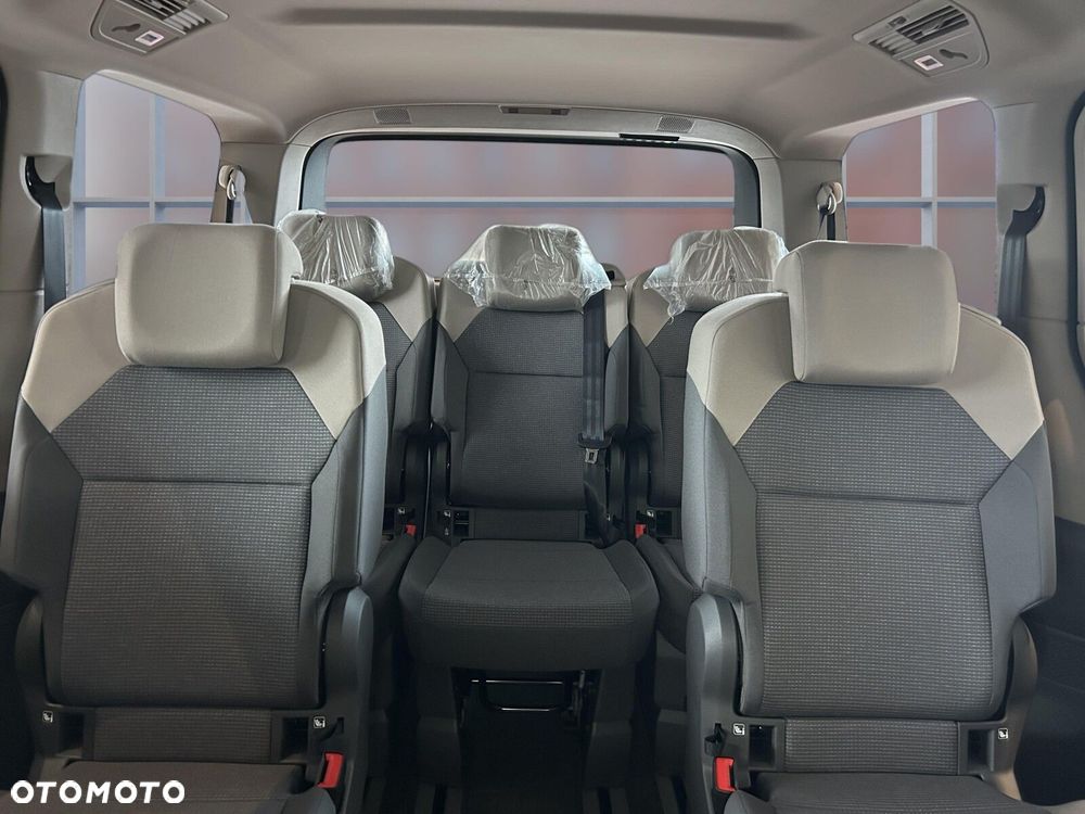 Volkswagen Multivan - 17