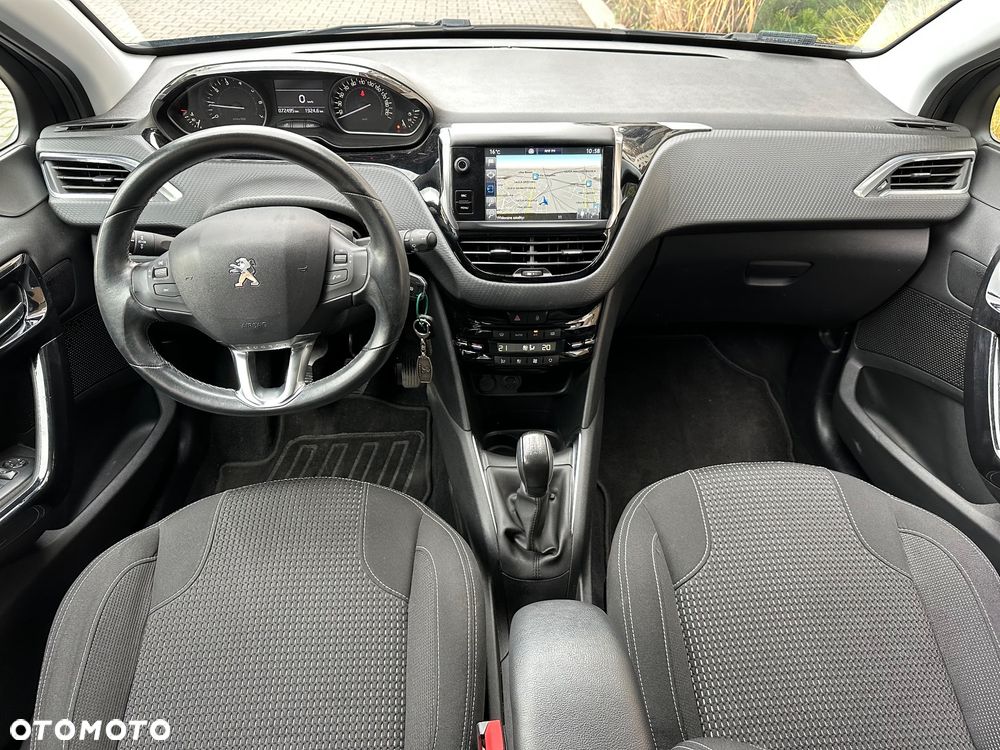 Peugeot 208 1.2 PureTech Allure S&S - 7