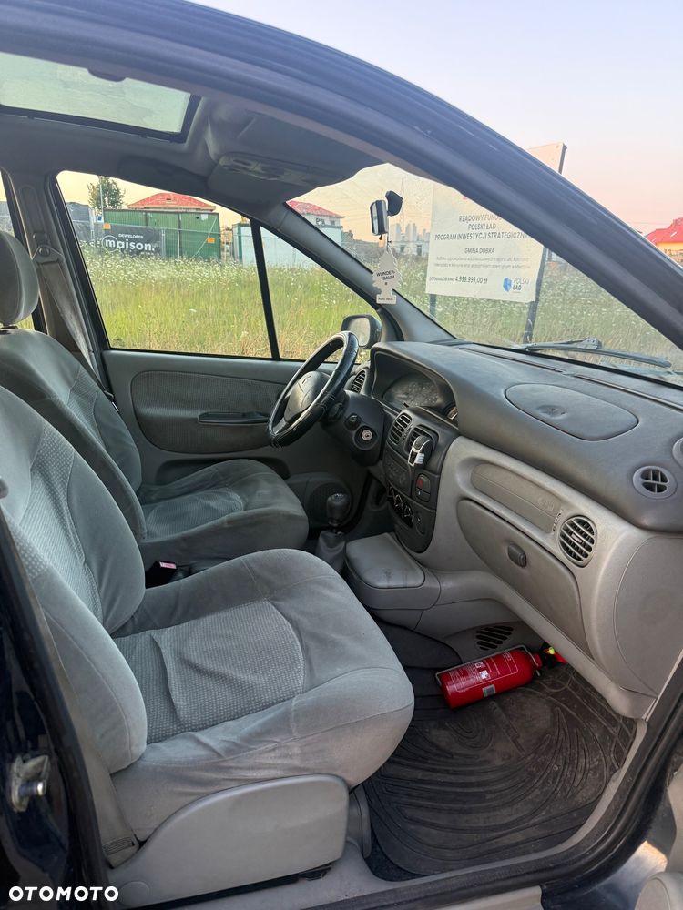 Renault Scenic 1.9 dCi Authentique - 6