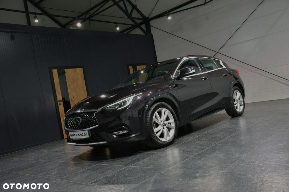 Infiniti Q30 1.6t DCT Premium Tech - 2