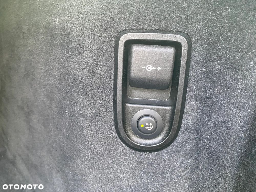 BMW Seria 5 540i xDrive Touring - 25