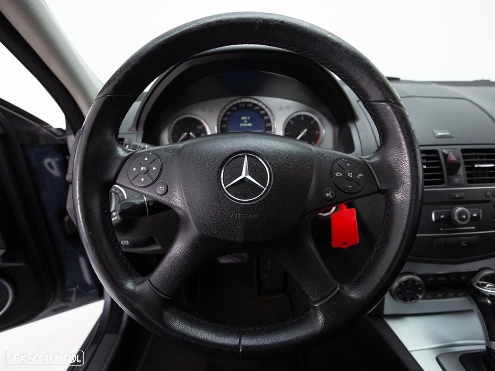 Mercedes-Benz C 320 - 16