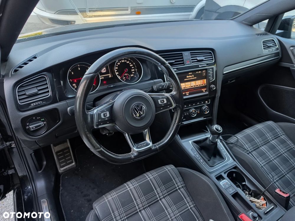 Volkswagen Golf 2.0 TDI BMT GTD - 6