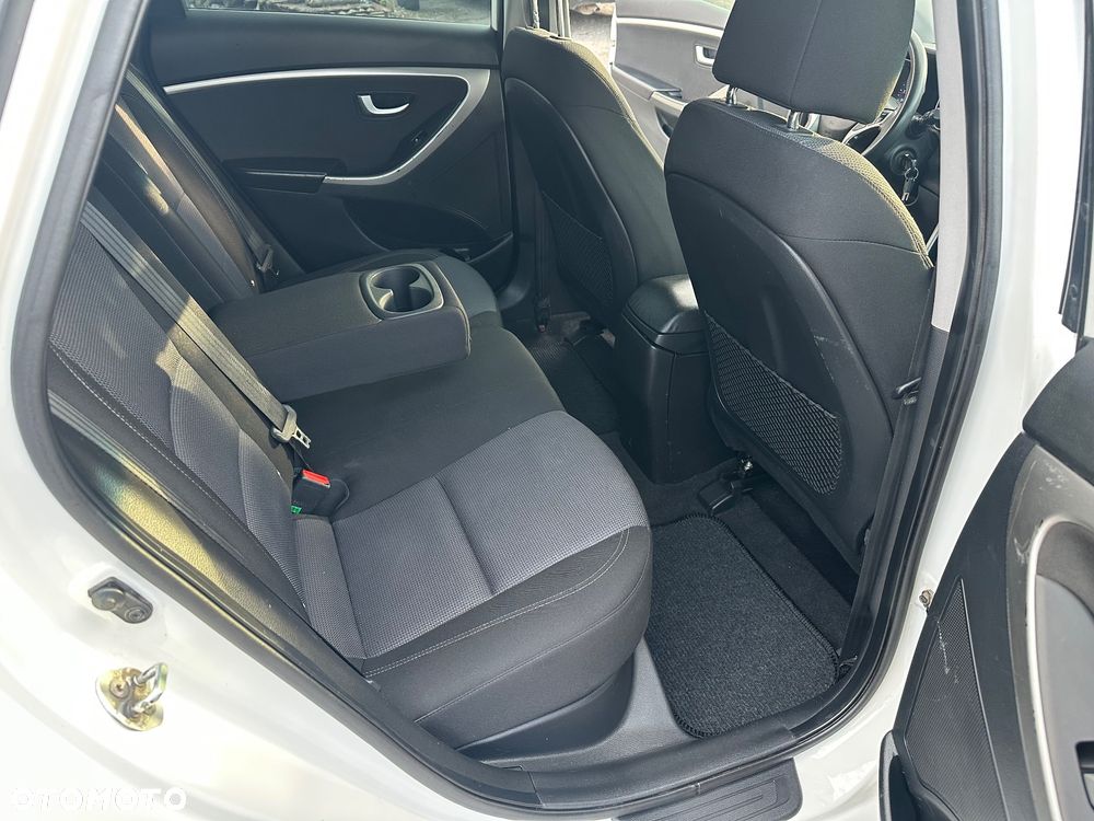 Hyundai i30 1.4 Trend - 15