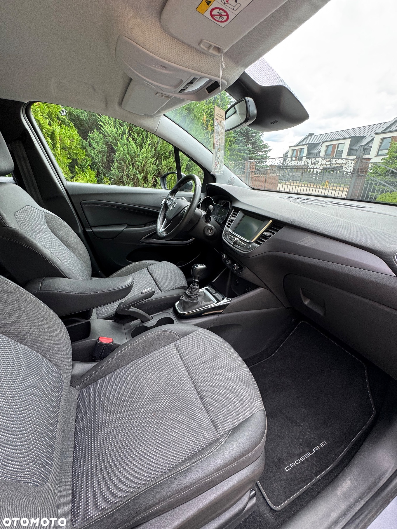 Opel Crossland X 1.2 T Design Line S&S - 11