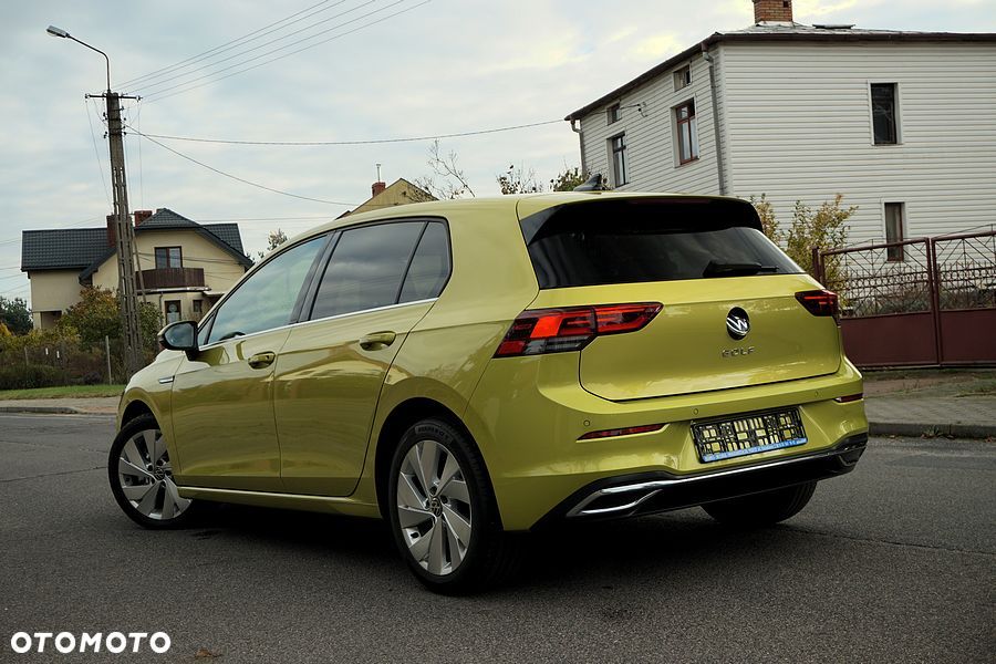 Volkswagen Golf - 4