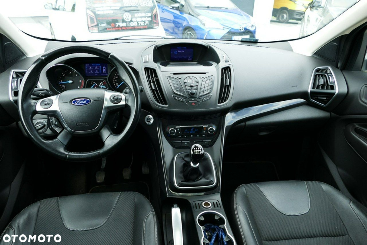 Ford Kuga 2.0 TDCi 2x4 Titanium - 24