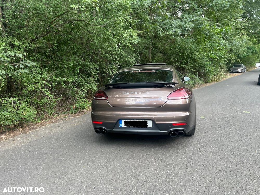 Porsche Panamera 4.8 PDK GTS - 6