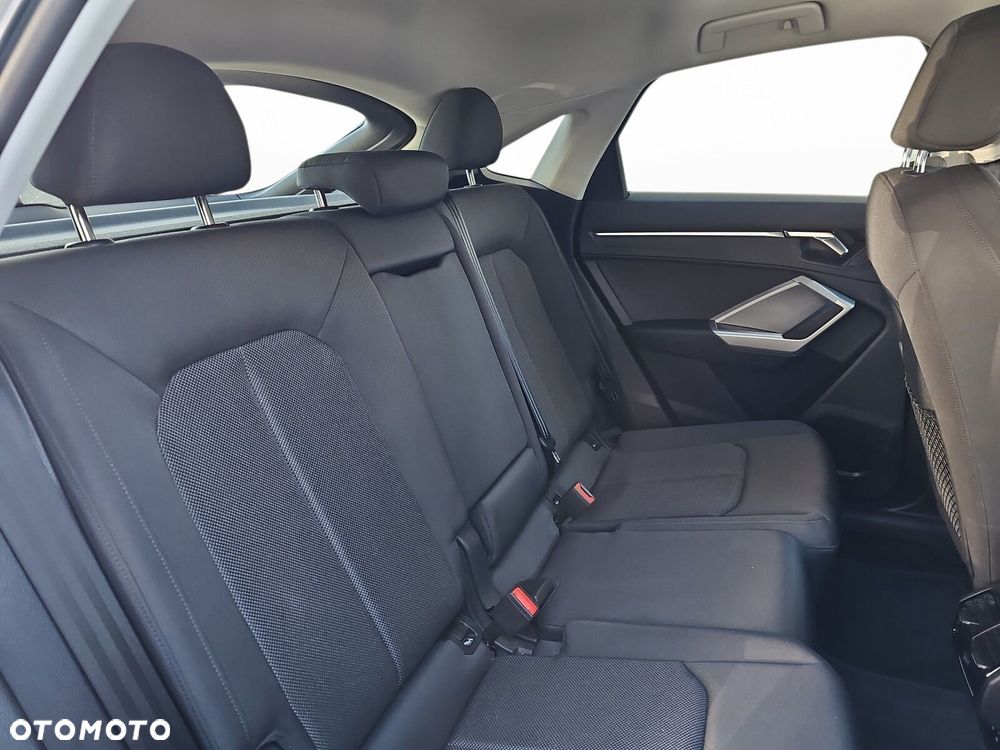 Audi Q3 Sportback - 25