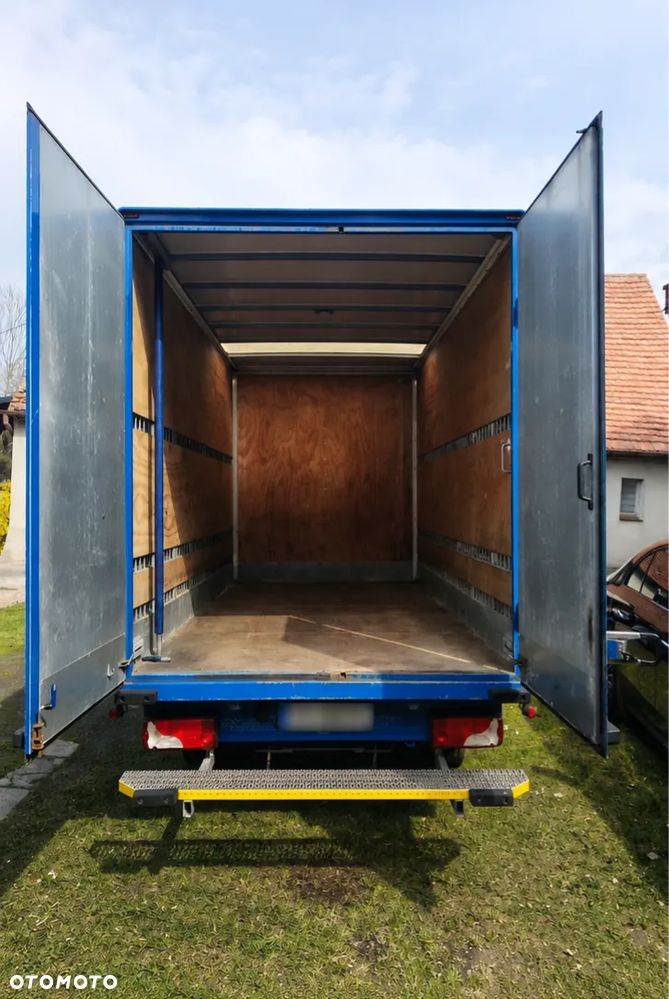 Mercedes-Benz Sprinter - 2