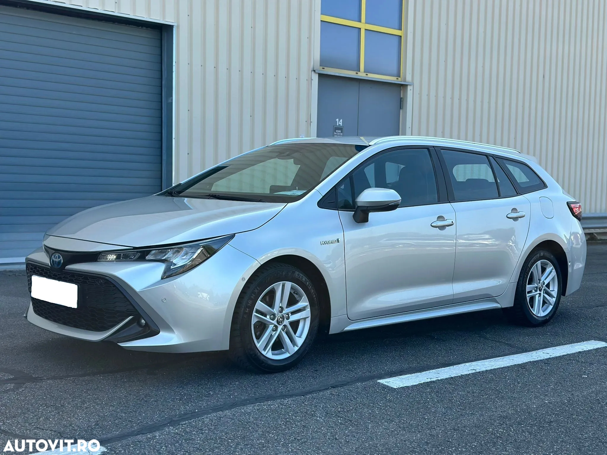 Toyota Corolla 1.8 HSD Dynamic - 8