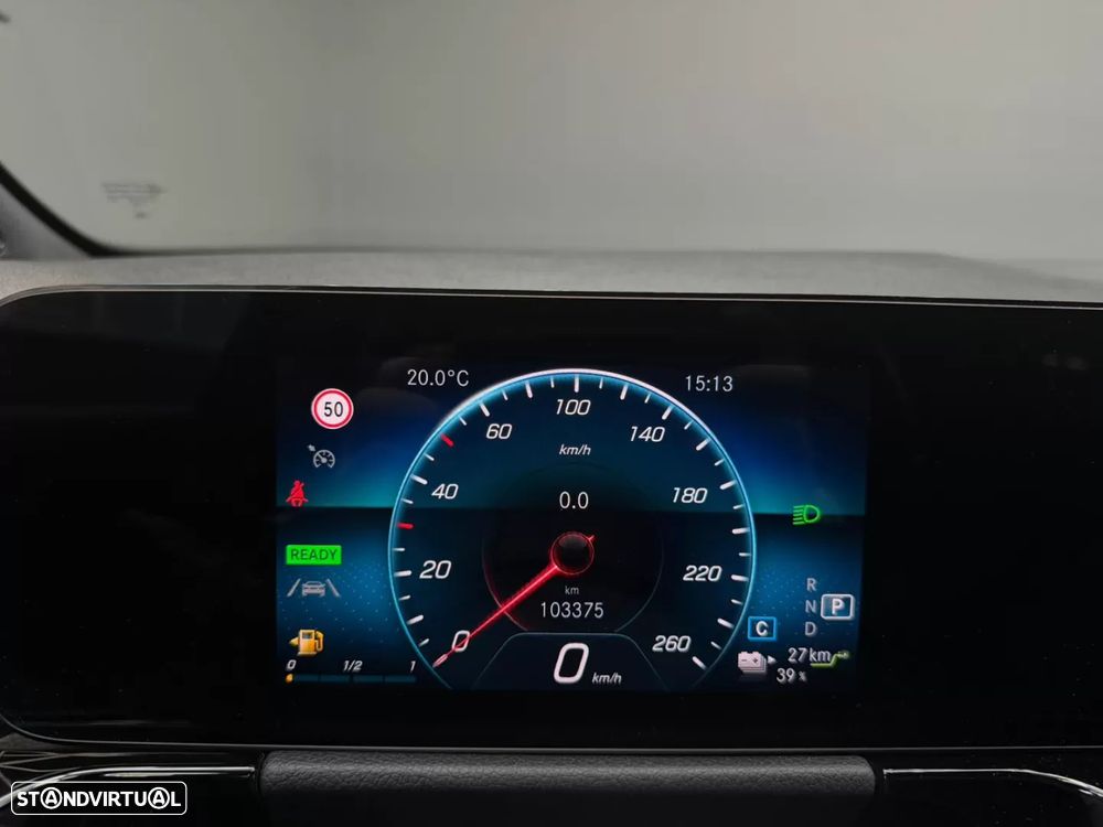 Mercedes-Benz GLA 250 e 8G-DCT - 11