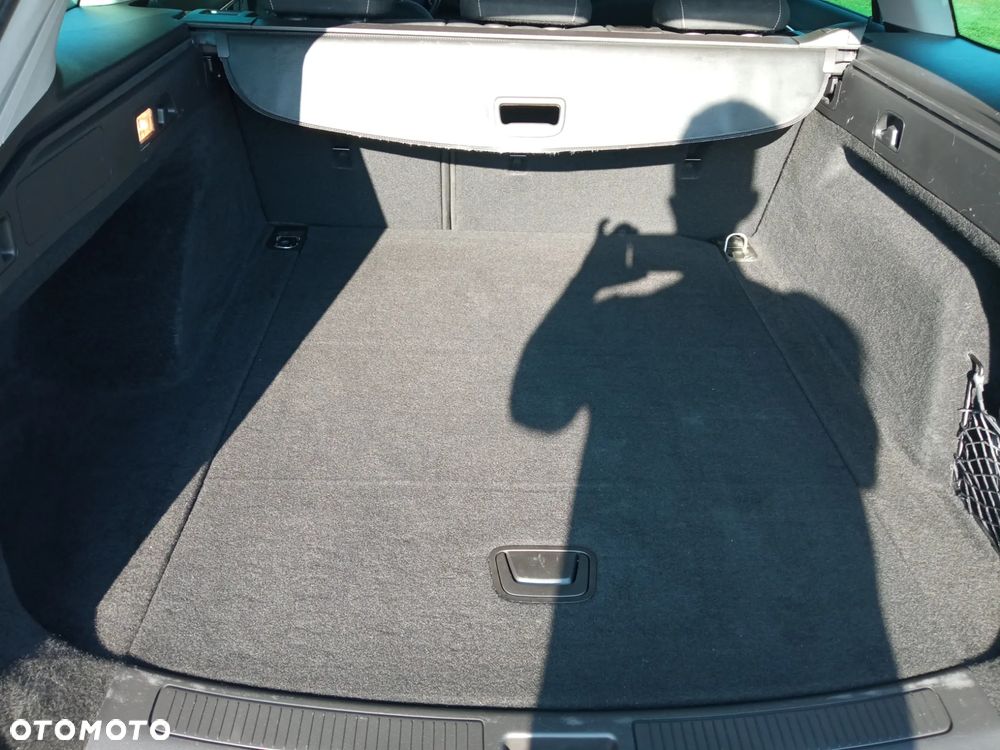 Opel Insignia 2.0 CDTI S&S - 23