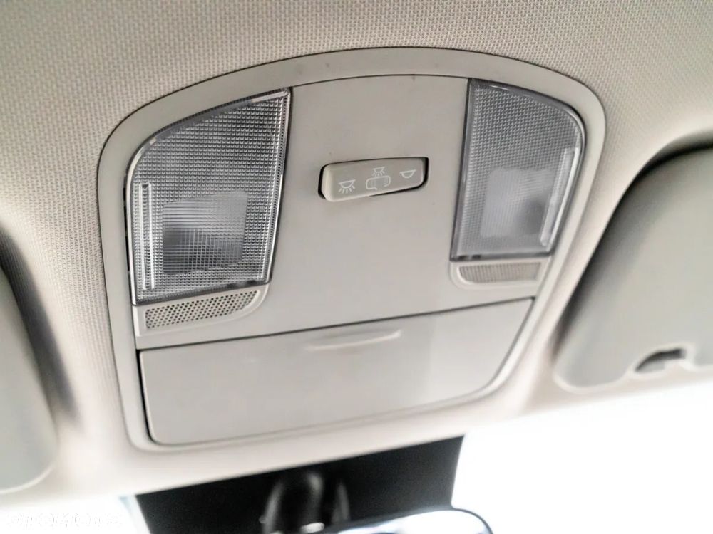 Hyundai i30 1.5 DPI Classic + - 27