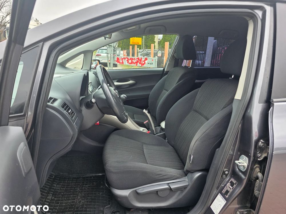 Toyota Auris 1.6 VVT-i Executive - 13