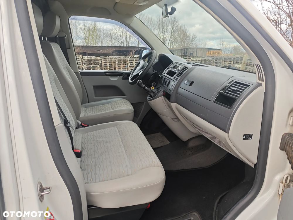 Volkswagen TRANSPORTER T5 - 6