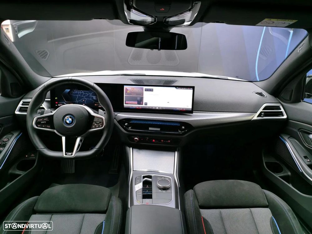 BMW 330 e Pack Desportivo M Pro Auto - 60