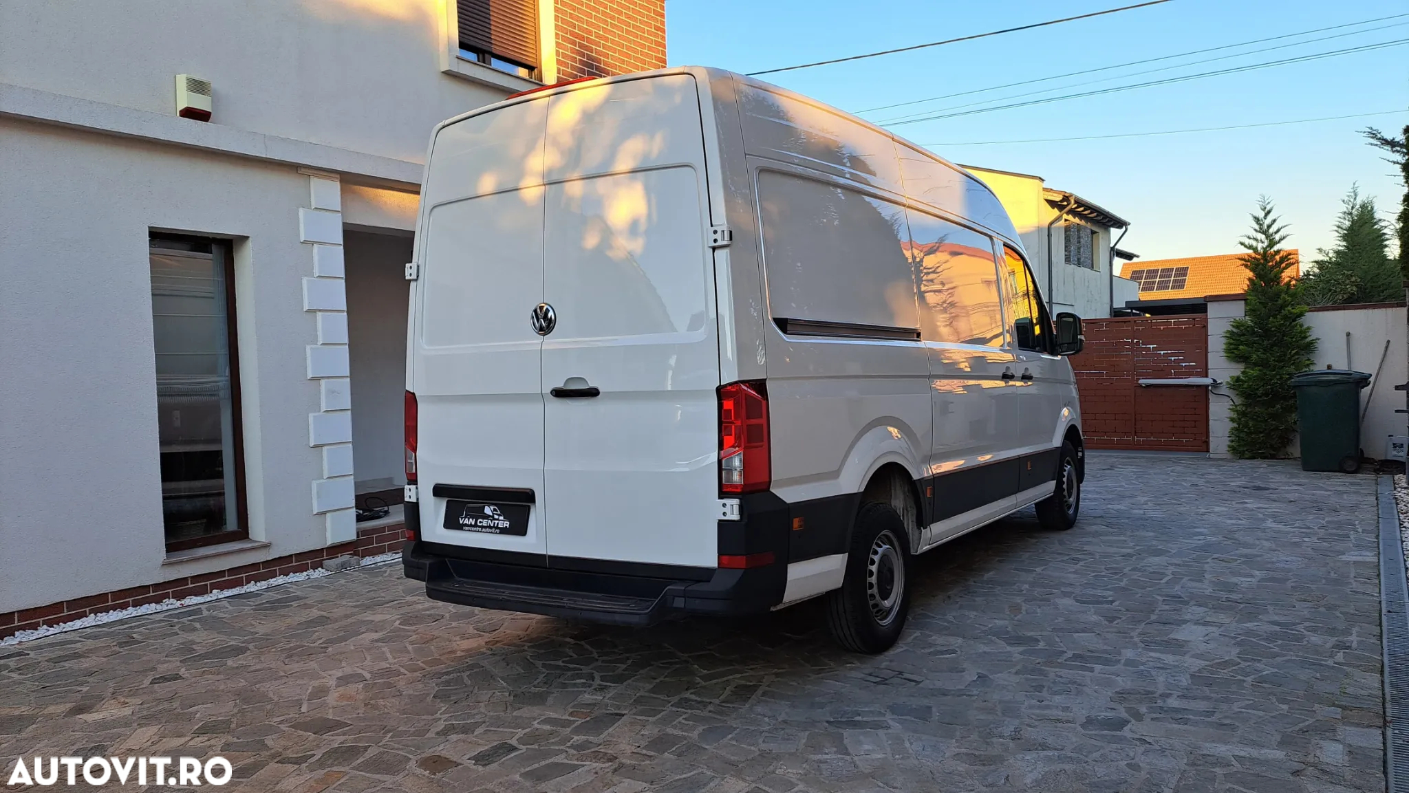 Volkswagen CRAFTER VAN L3H3 BUSINESS LINE FWD - 5