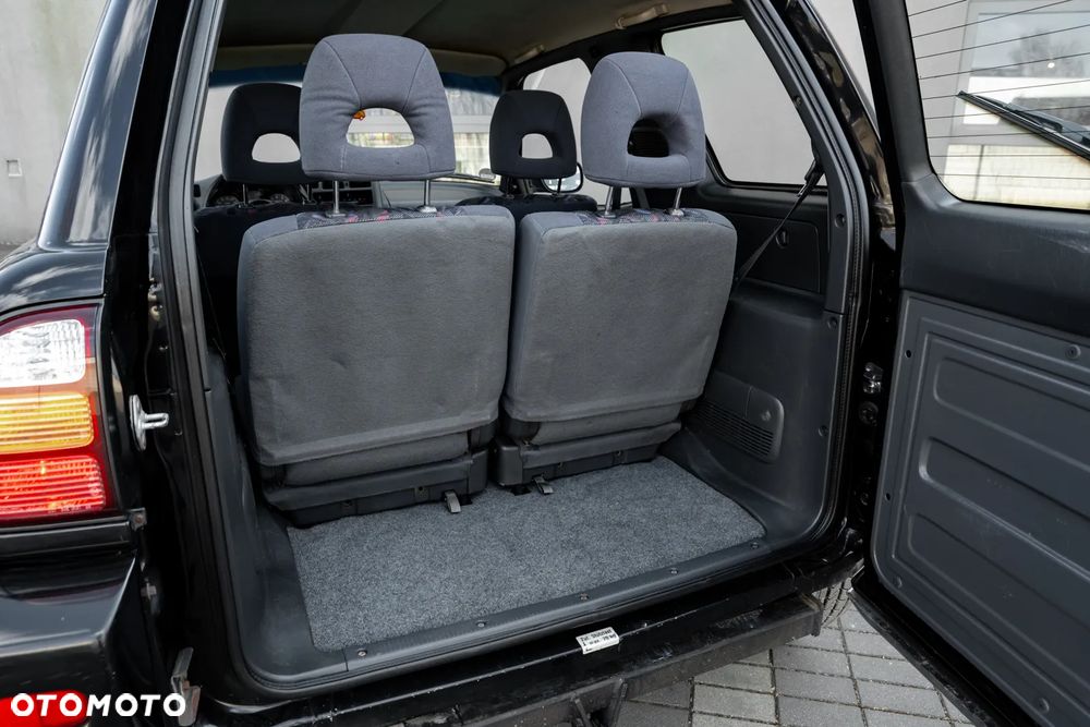 Toyota RAV4 2.0 Special - 16