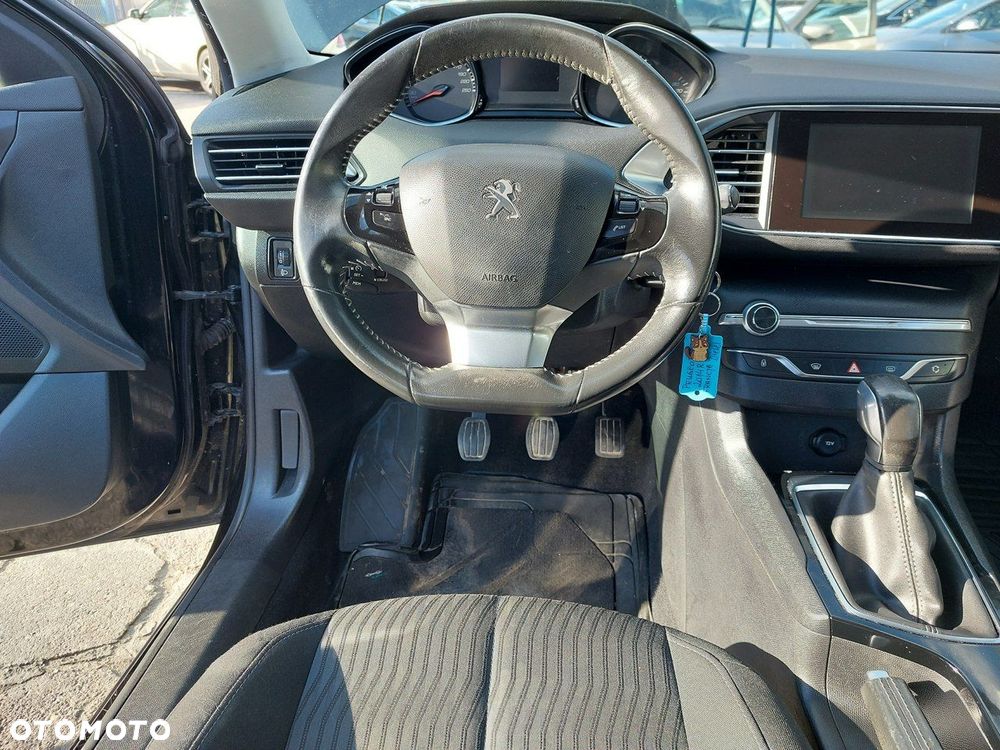 Peugeot 308 - 18